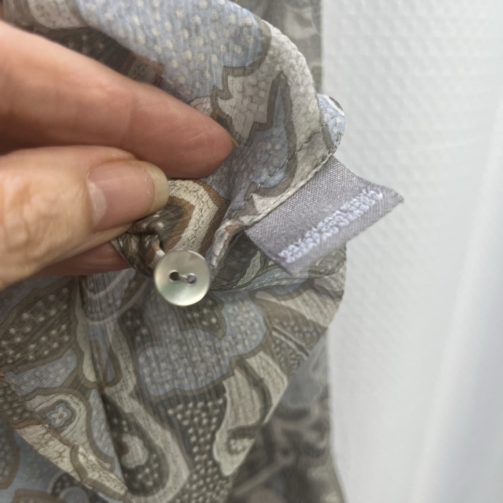 Ellen Tracy 100% Silk Blue Beige Neutral Paisley Button Front Blouse Classic 4 - Picture 4 of 7